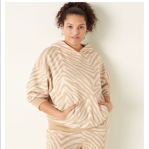 Victoria’s Secret Pink Pullover Sweatshirt zebra - Picture 12 of 14